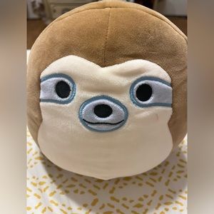 Sloth squishmallow